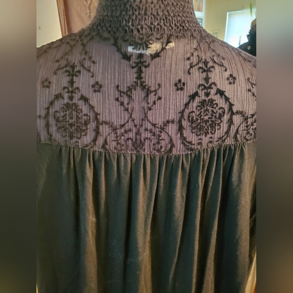 Mystree Long Black Sheer Front Top - Picture 5 of 8